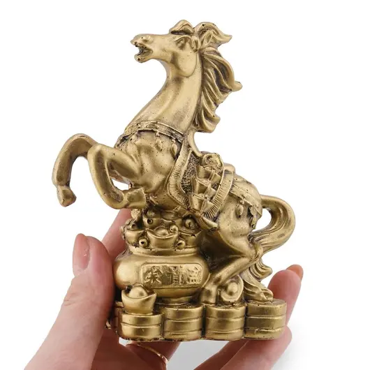 Statueta Feng Shui din rasina Cal auriu pe Vasul Bogatiei cu monede si pepite, 9cm, imagine 3