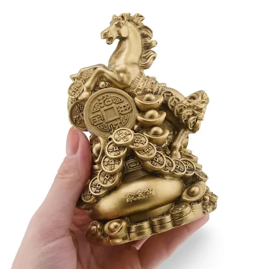 Statueta Feng Shui din rasina Cal auriu pe Vasul Bogatiei cu monede si pepite, 9cm, imagine 3