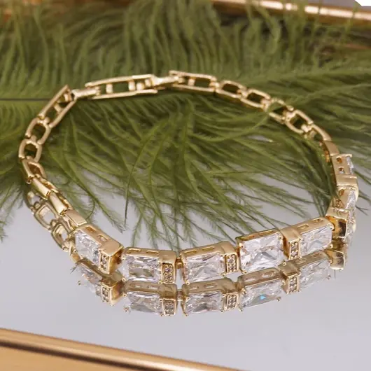 Bratara Cupru placat cu Aur galben 14k, model glam cu zirconii mari, imagine 2