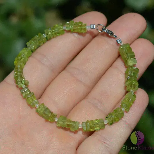 Bratara peridot patratele 4-5mm