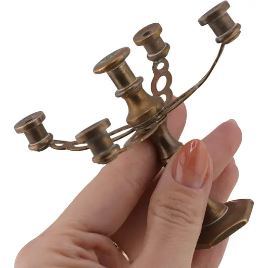 Sfesnic vintage din alama, model mic cu patru brate decupate - 7,5cm, imagine 3