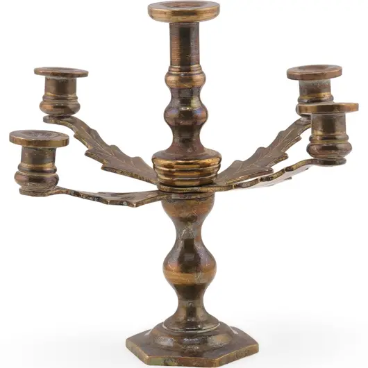 Sfesnic vintage din alama, model mic cu patru brate gravate, 8cm