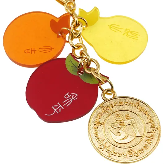 Amuleta breloc feng shui din metal Cele Trei Fructe ale Armoniei, 2026, imagine 2