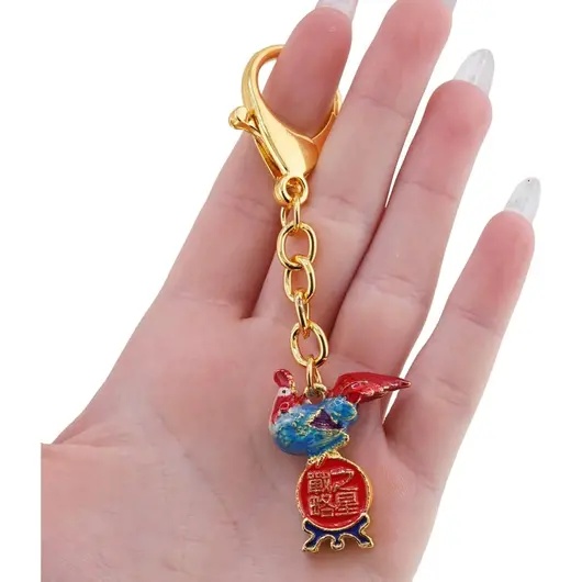 Amuleta breloc feng shui din metal Cocosul strategic impotriva tradarii, 2026, imagine 3