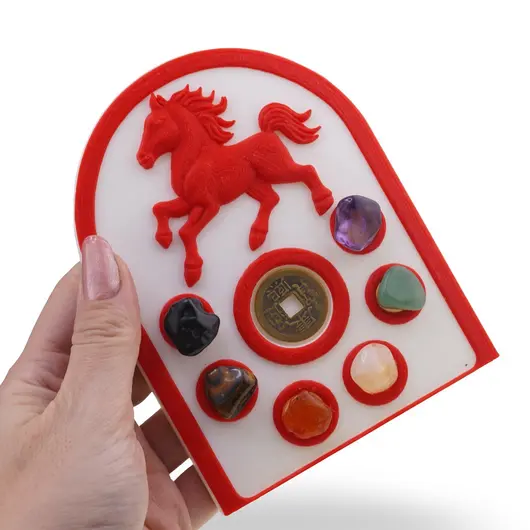 Placa Feng Shui Portalul Calului de Foc cu Moneda I-Ching si Cristale naturale pentru activarea energiei in 2026, imagine 9