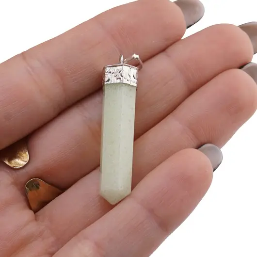 Pandantiv cu varf si montura argintie Cuart fluorescent, imagine 4