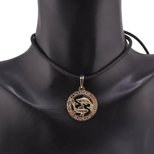 Pandantiv din cupru placat cu aur galben 18k, model rotund cu zodia Pesti, imagine 2