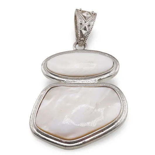 Pandantiv Sidef alb cu montura argintie, 70x45mm