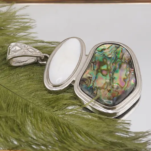Pandantiv Sidef alb si Scoica Abalone, 70x45mm, imagine 2