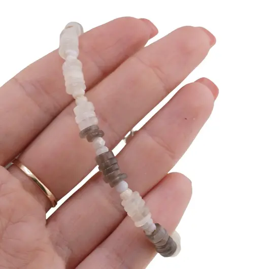 Bratara Calcedonie discuri fatetate 4mm, Piatra Lunii gri si Cuart fumuriu discuri 6mm si Piatra Lunii piersica banut 8mm, imagine 3