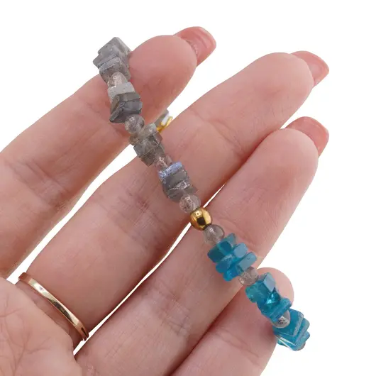 Bratara Labradorit si Apatit patratele 4-6mm, Labradorit sfere 4mm si bumb auriu, imagine 3