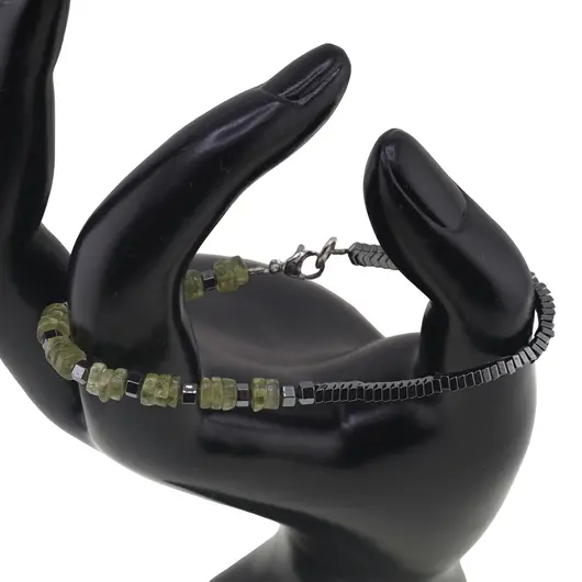 Bratara Peridot discuri 4-5mm si Hematit negru 3mm, imagine 2