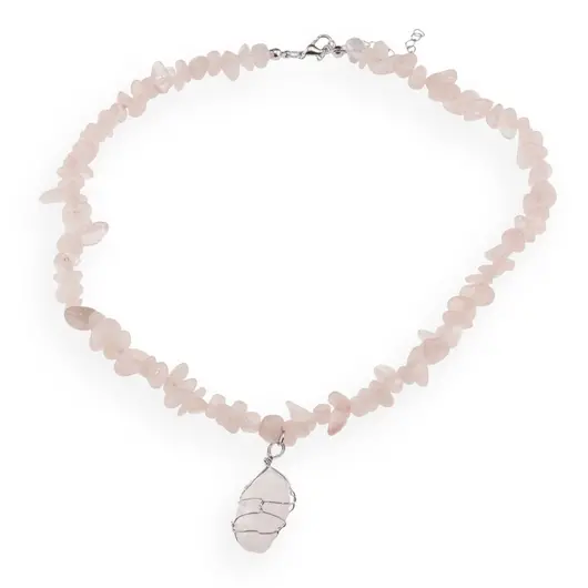 Colier Cuart roz pietre chips si pandantiv cristal brut