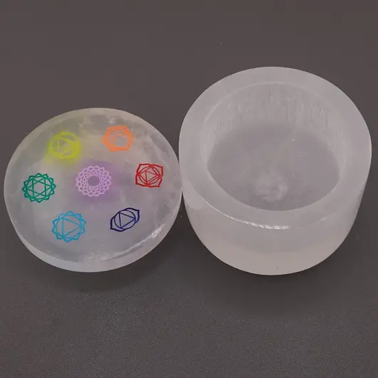 Cutie rotunda gravata cu cele sapte chakre din Selenit, 8cm, imagine 3