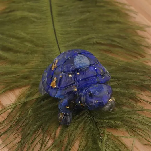 Broscuta din rasina cu spartura Lapis lazuli si foita de aur, 5cm, imagine 2