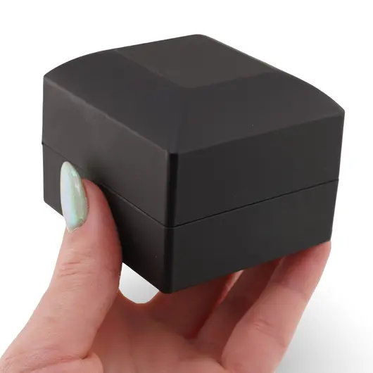 Cutie premium pentru bijuterii cu LED patrata, neagra - 6cm, imagine 5