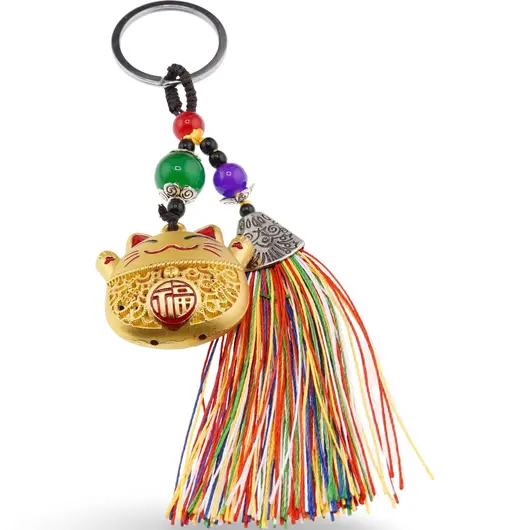 Breloc feng shui cu pisica Maneki Neko si ciucure multicolor, 11cm
