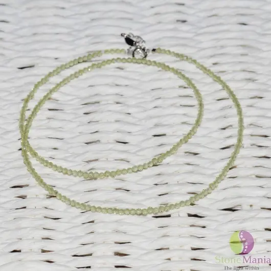 Colier peridot pietre micro fatetate 2mm si argint 925