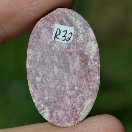 Cabochon thulit 35x22x5mm R32