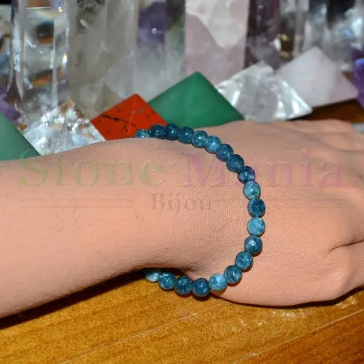 Bratara agat albastru "safir" sfere fatetate 6mm