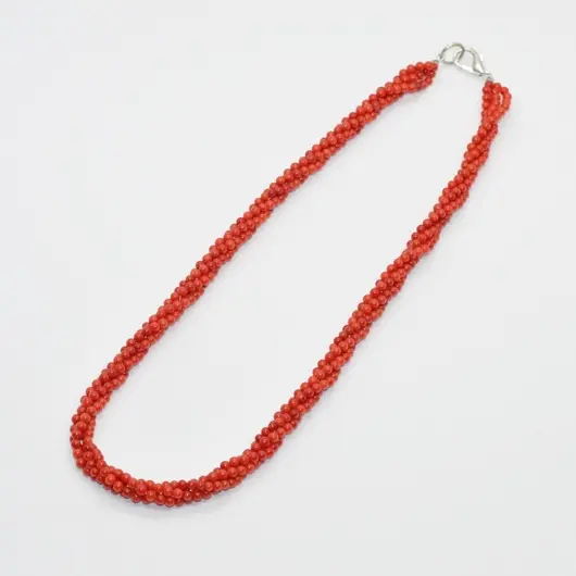 Colier coral rosu 4 randuri rasucit
