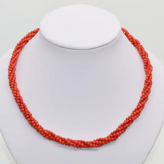 Colier coral rosu 4 randuri rasucit