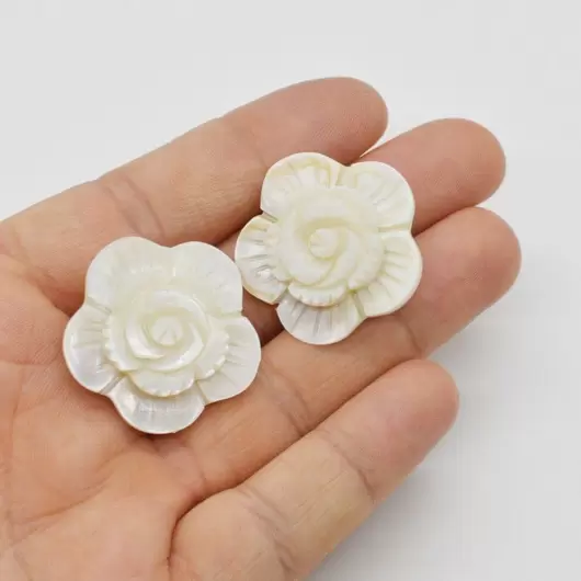 Brosa / Pandantiv floare sidef alb 30mm