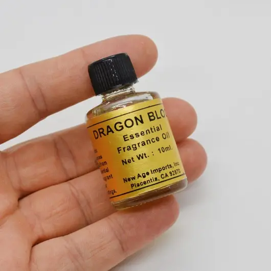 Ulei esential natural Sangele Dragonului (Dragon Blood) 10ml