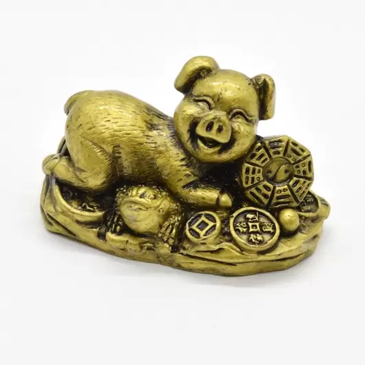 Statueta Feng Shui porc auriu din rasina 6,5cm, model 5