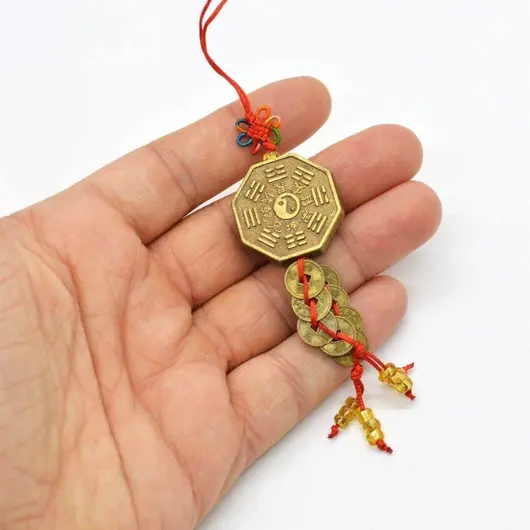Amuleta canaf Feng Shui Pa Gua Yin Yang cu monede chinezesti