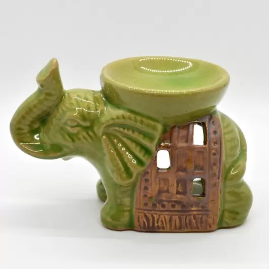 Vas aromaterapie din ceramica, elefant cu trompa ridicata - verde