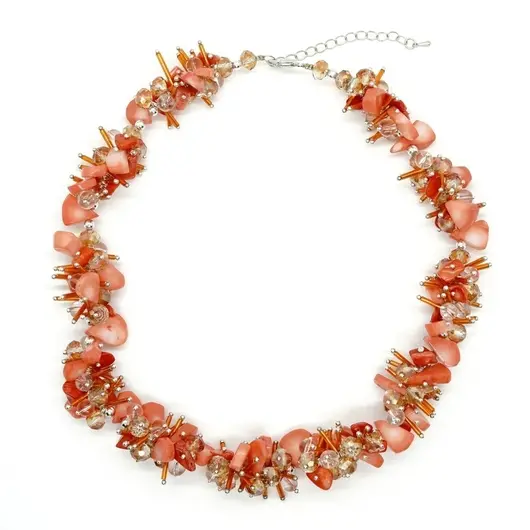 Colier handmade cu coral portocaliu, sticla si elemente metalice