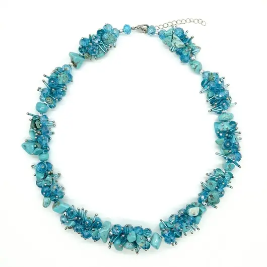 Colier handmade cu turcoaz, sticla si elemente metalice