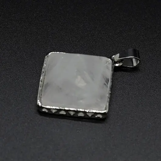 Pandantiv cristal de stanca piramida cu montura 20mm