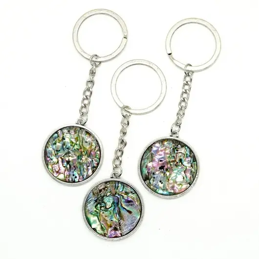 Breloc scoica abalone rotund cu montura 32mm