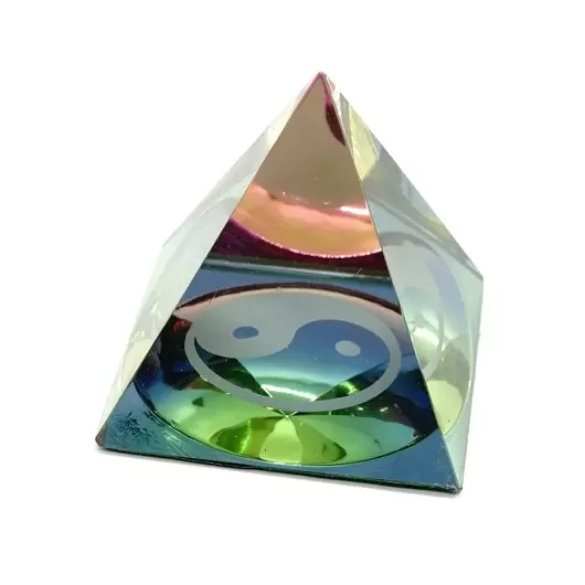 Piramida multicolor Feng Shui din sticla cu Yin Yang - mare