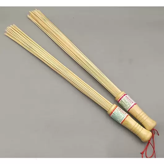 Matura din bete de bambus pentru masaj
