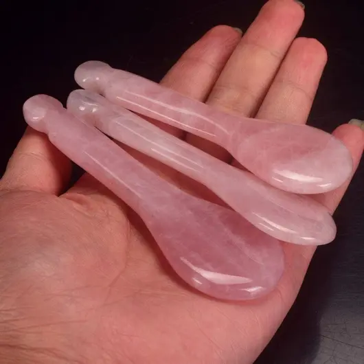 Piatra Gua Sha din Cuart roz pentru masaj - 10,5cm, model 7
