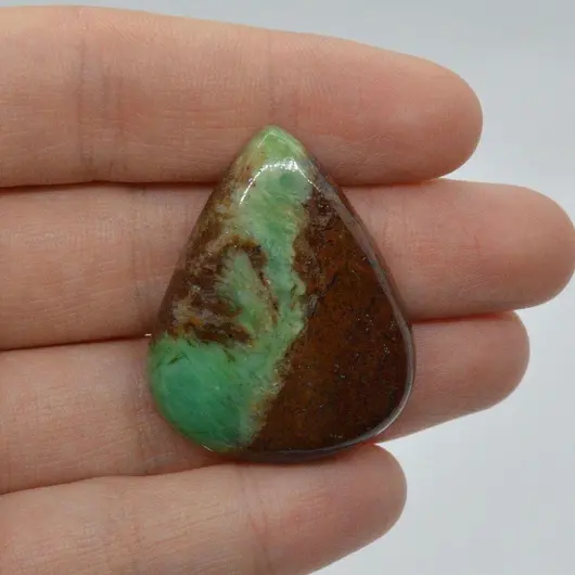 Cabochon crisopraz bio 36x29x8mm A39