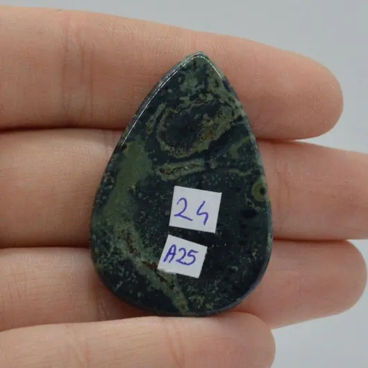 Cabochon jasp Kambaba 40x27x6mm A25