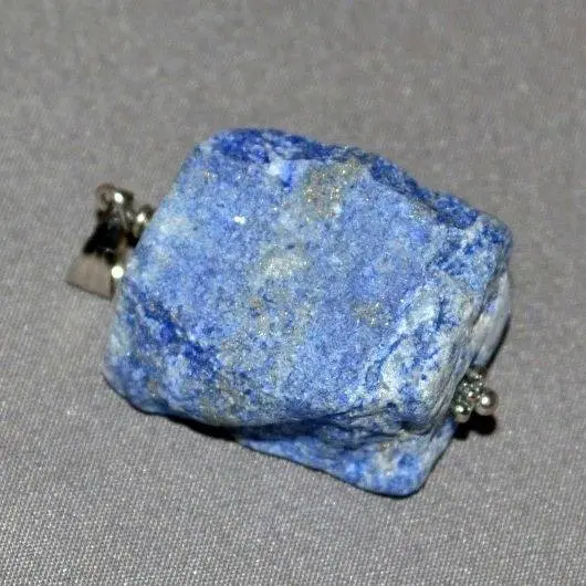 Pandantiv lapis lazuli brut