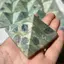 Piramida cristal natural Rubin in fucsit, 45-50mm